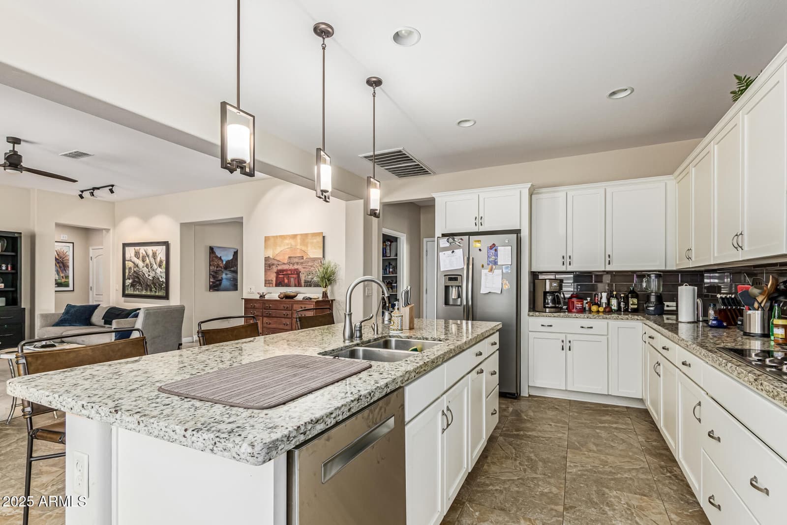 5261 N ARROWHEAD Drive, Eloy, AZ 85131 — photo 13 of 52