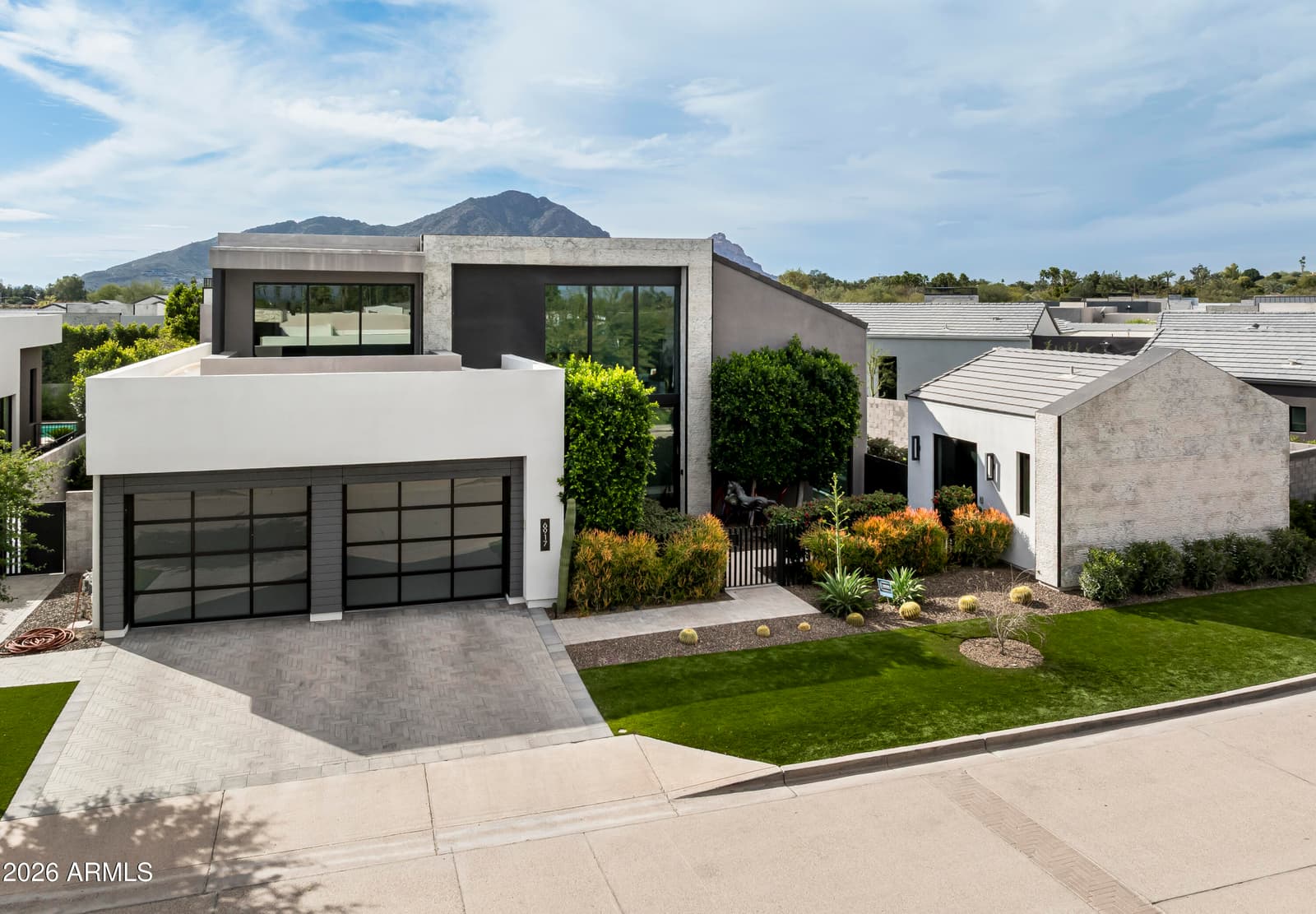 6917 E CACTUS WREN Road, Paradise Valley, AZ 85253 — photo 4 of 38