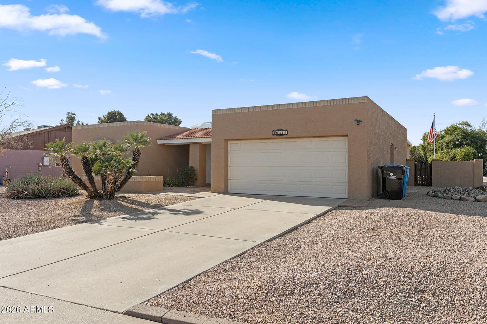 16432 N 45TH Avenue, Glendale, AZ 85306 — photo 3 of 41