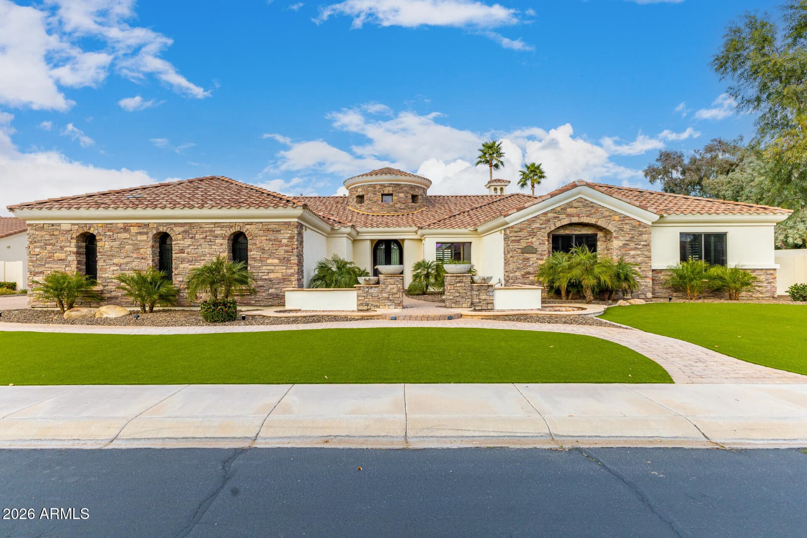 4326 E CAPRICORN Place, Chandler, AZ 85249 — photo 1 of 105