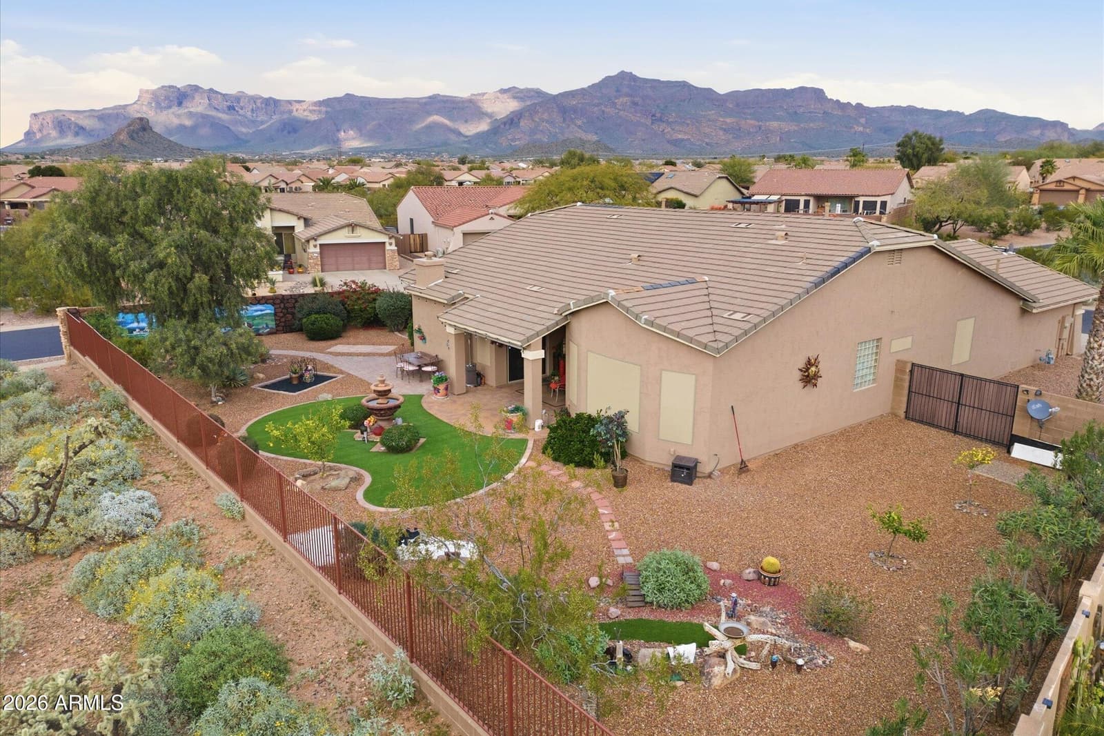 8348 S LUCKY SEVEN Court, Gold Canyon, AZ 85118 — photo 6 of 66