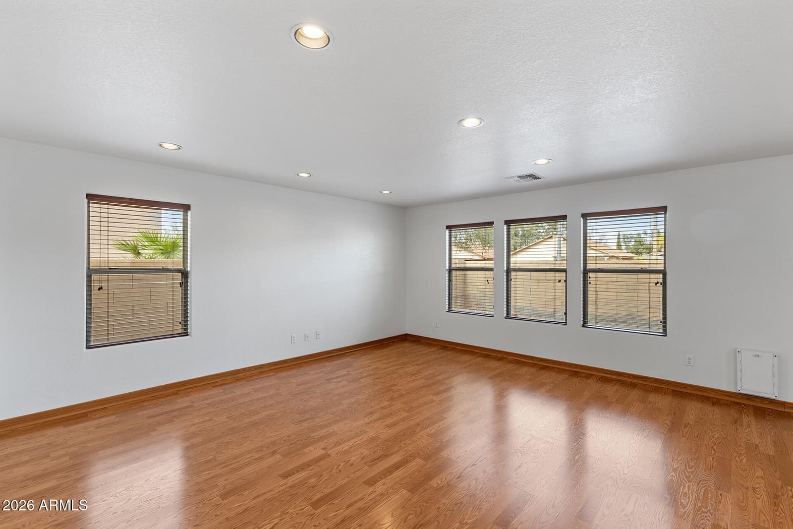 6430 W BARBARA Avenue, Glendale, AZ 85302 — photo 14 of 67