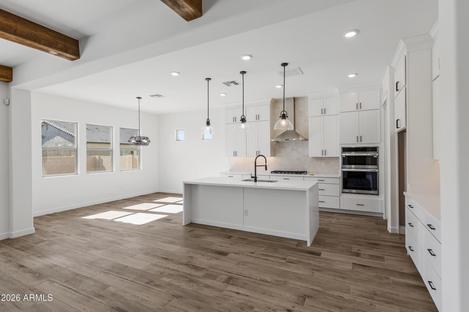7569 W Evans Drive, Peoria, AZ 85381 — photo 3 of 14