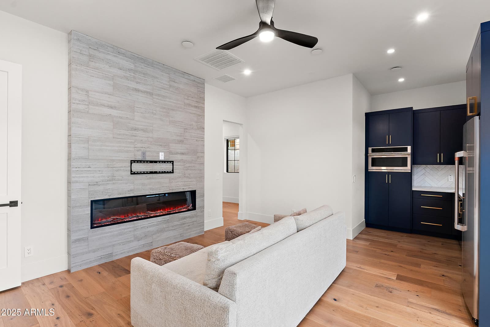 1013 W ARDMORE Road, Phoenix, AZ 85041 — photo 33 of 61
