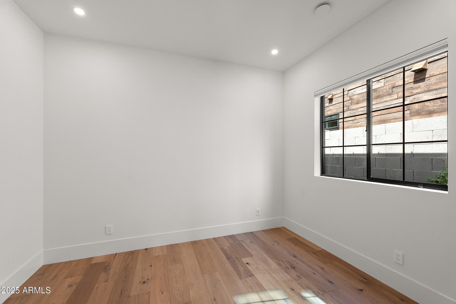 1013 W ARDMORE Road, Phoenix, AZ 85041 — photo 34 of 61
