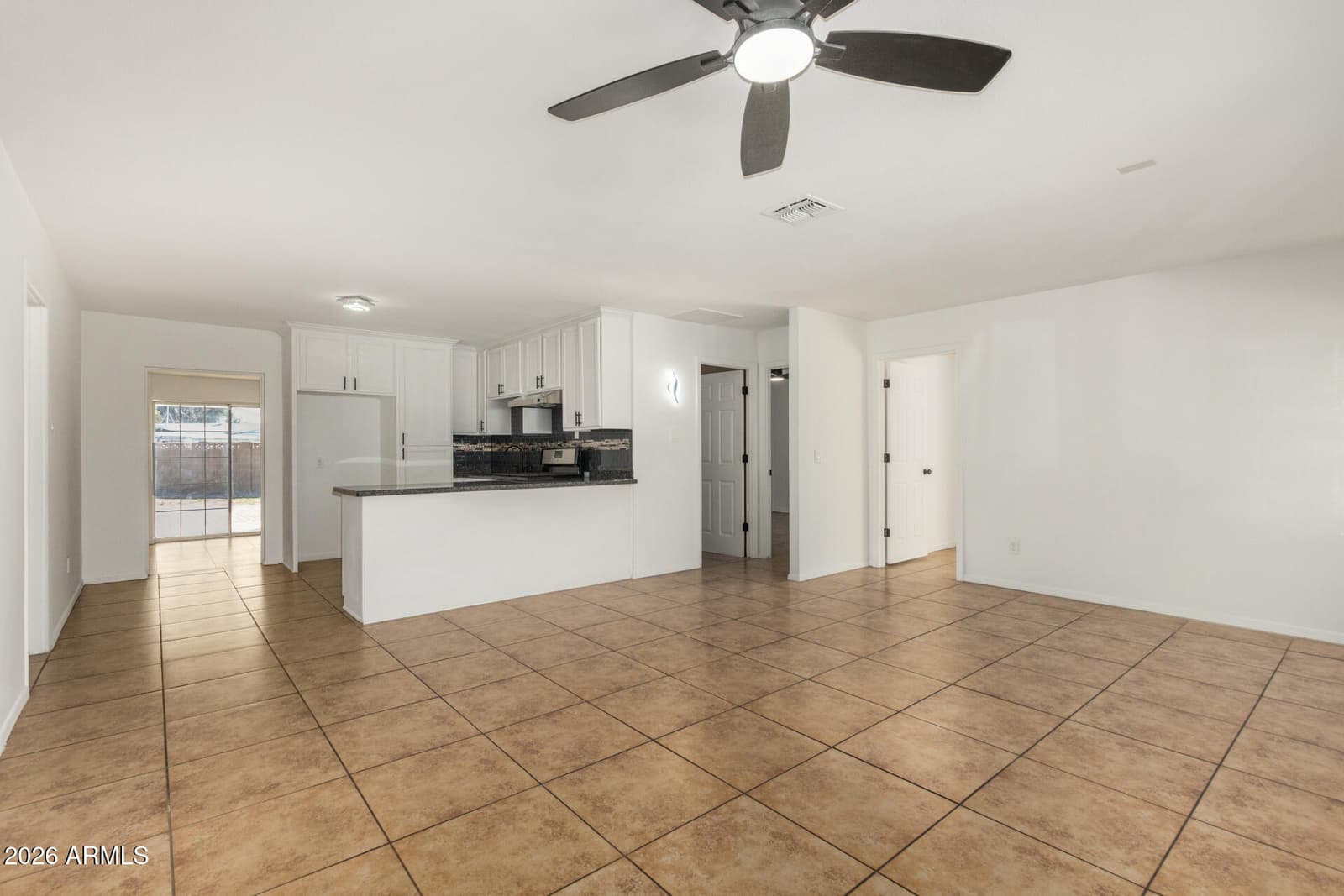 7715 W CRITTENDEN Lane, Phoenix, AZ 85033 — photo 5 of 30