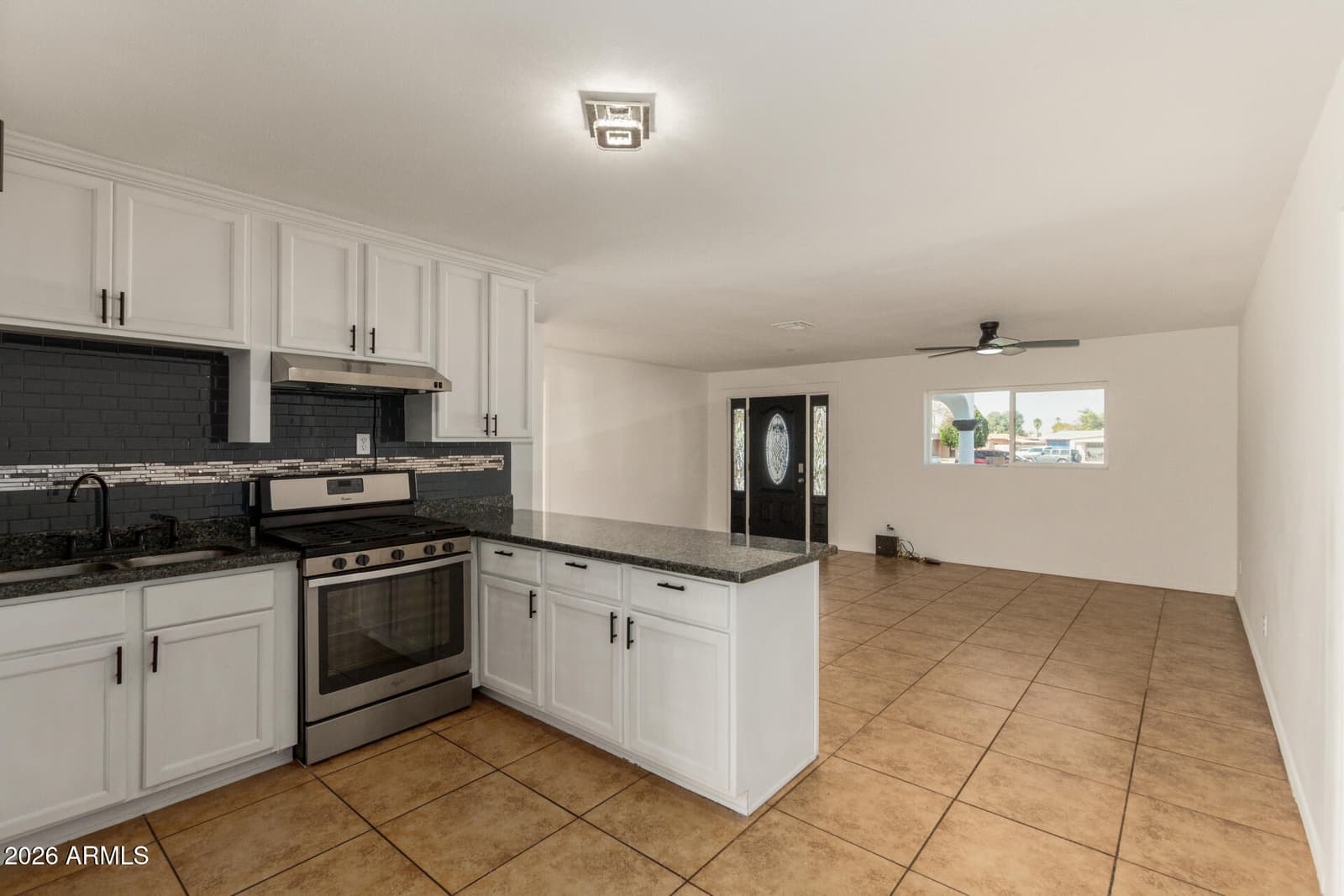 7715 W CRITTENDEN Lane, Phoenix, AZ 85033 — photo 10 of 30