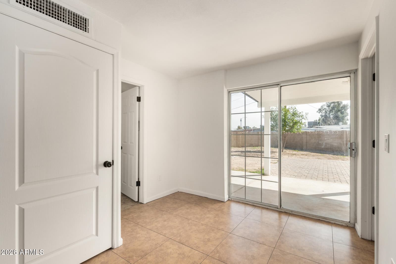 7715 W CRITTENDEN Lane, Phoenix, AZ 85033 — photo 13 of 30