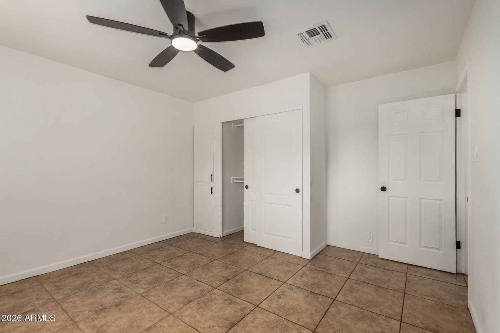 7715 W CRITTENDEN Lane, Phoenix, AZ 85033 — photo 18 of 30