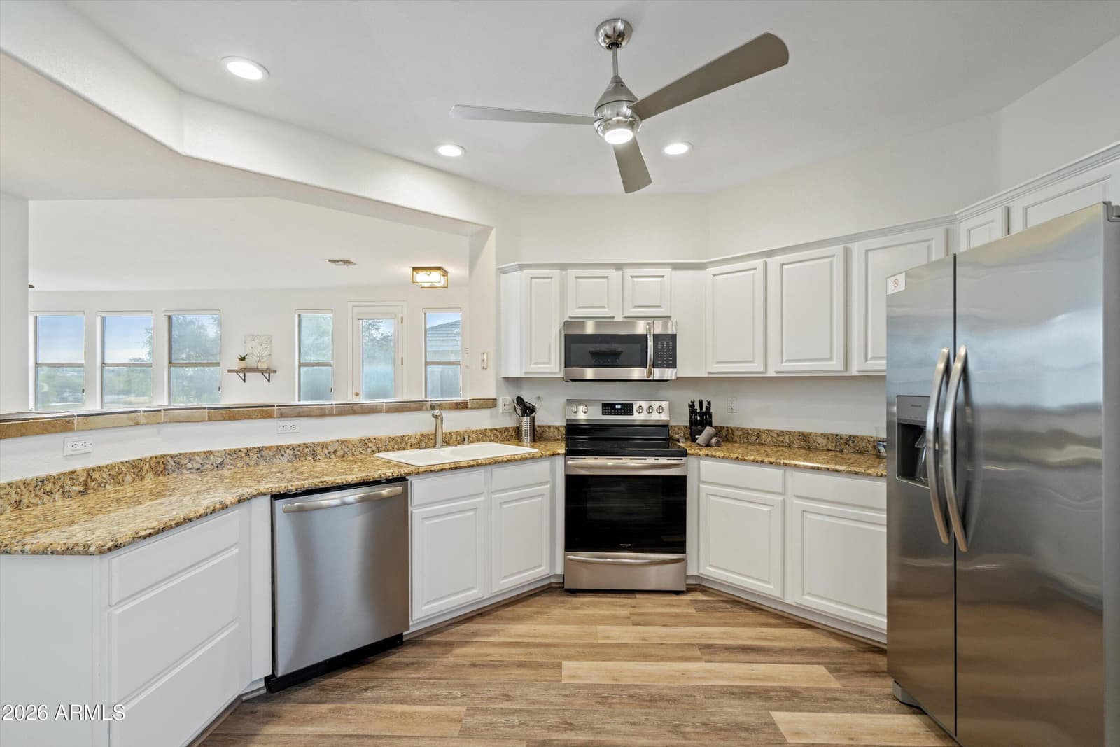 15221 N CLUBGATE Drive 2078, Scottsdale, AZ 85254 — photo 10 of 33