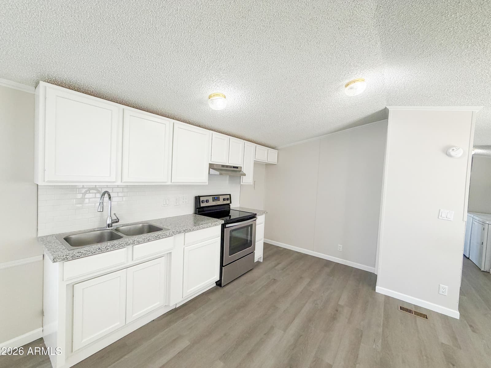 7920 W GLENDALE Avenue 40, Glendale, AZ 85303 — photo 8 of 22