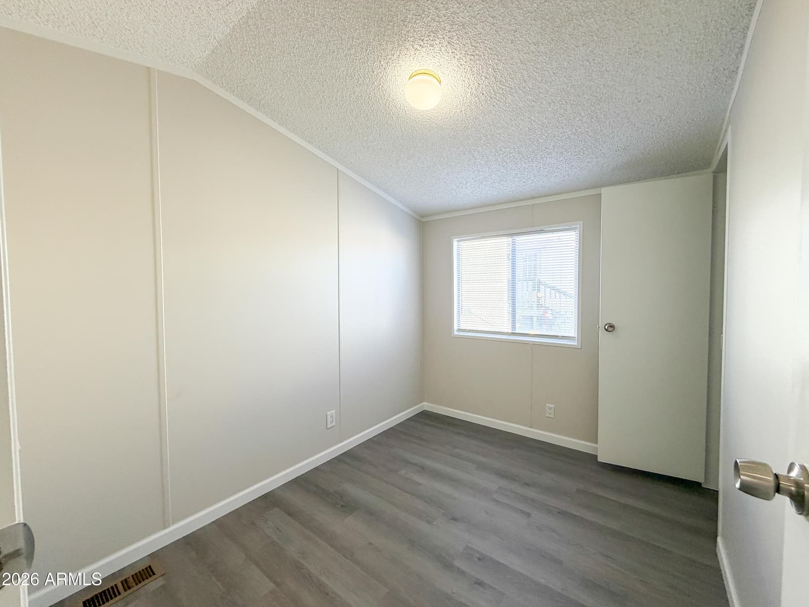 7920 W GLENDALE Avenue 40, Glendale, AZ 85303 — photo 13 of 22