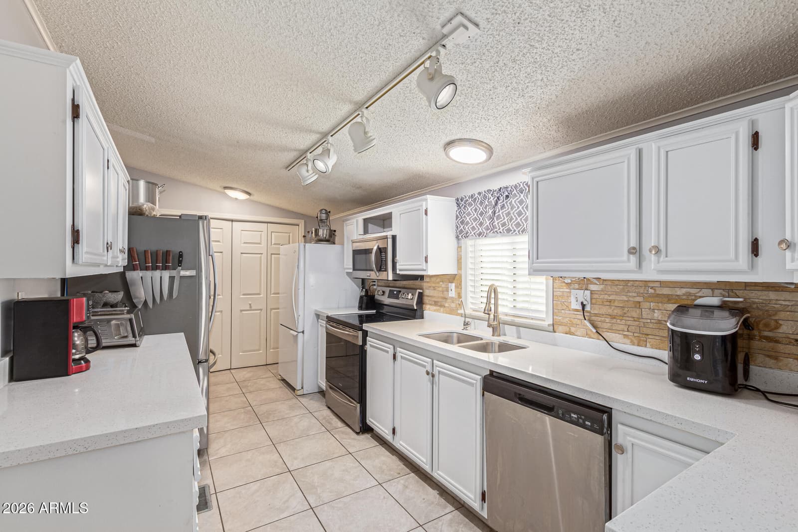 10951 N 91ST Avenue 222, Peoria, AZ 85345 — photo 11 of 33