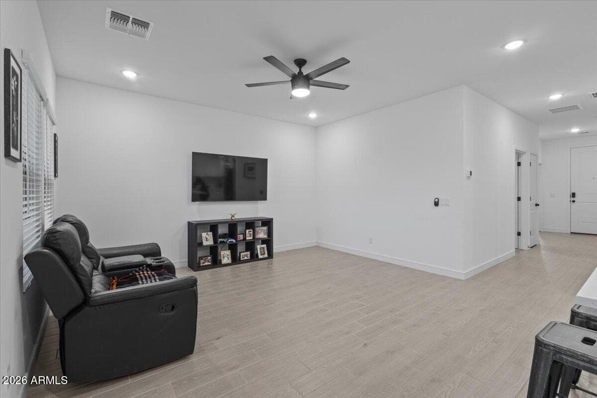 42505 W VINCENT Drive, Maricopa, AZ 85138 — photo 7 of 19
