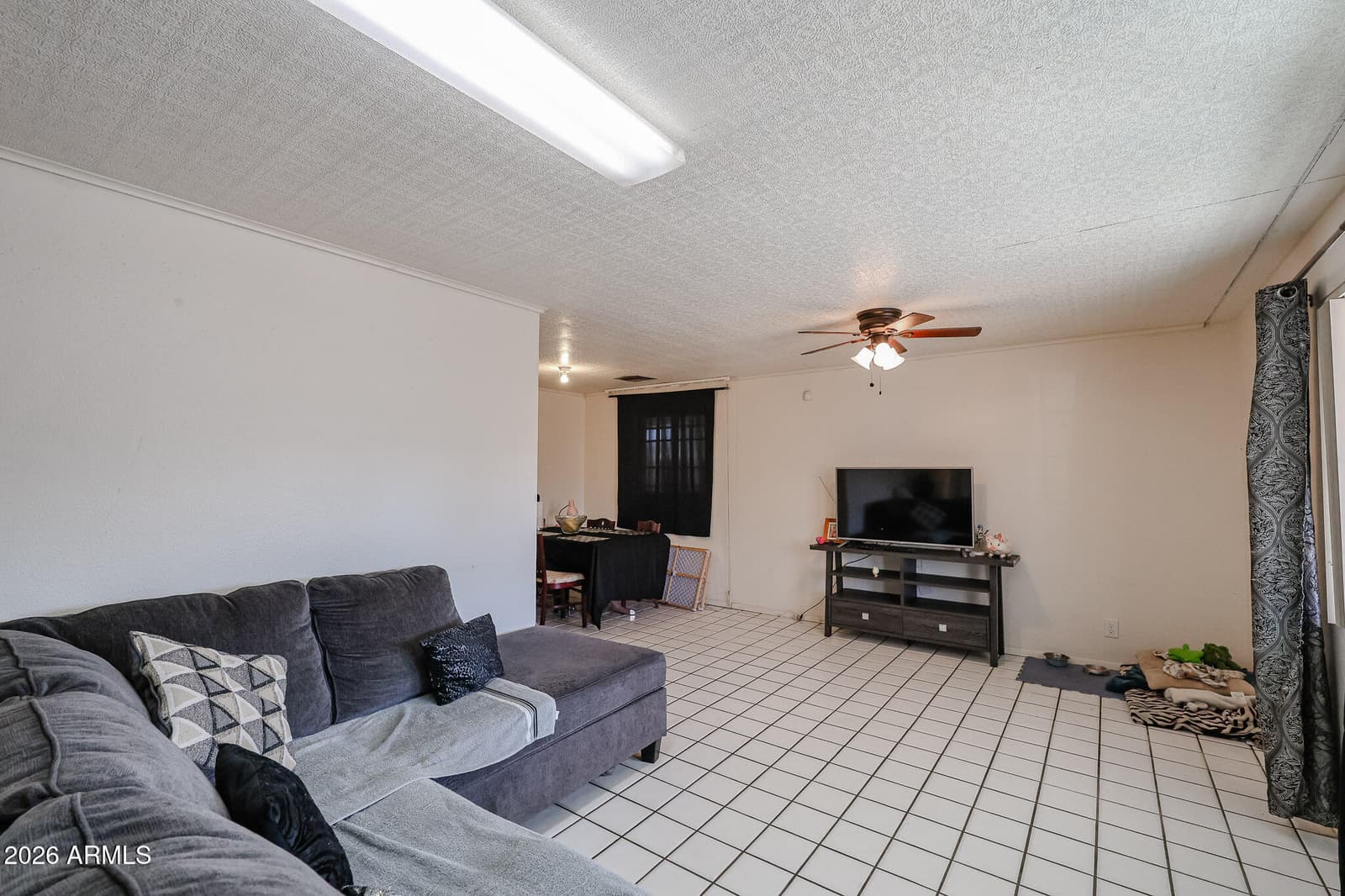 1109 N 27TH Drive, Phoenix, AZ 85009 — photo 5 of 32