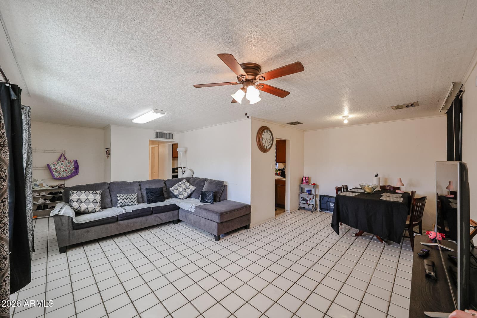 1109 N 27TH Drive, Phoenix, AZ 85009 — photo 6 of 32