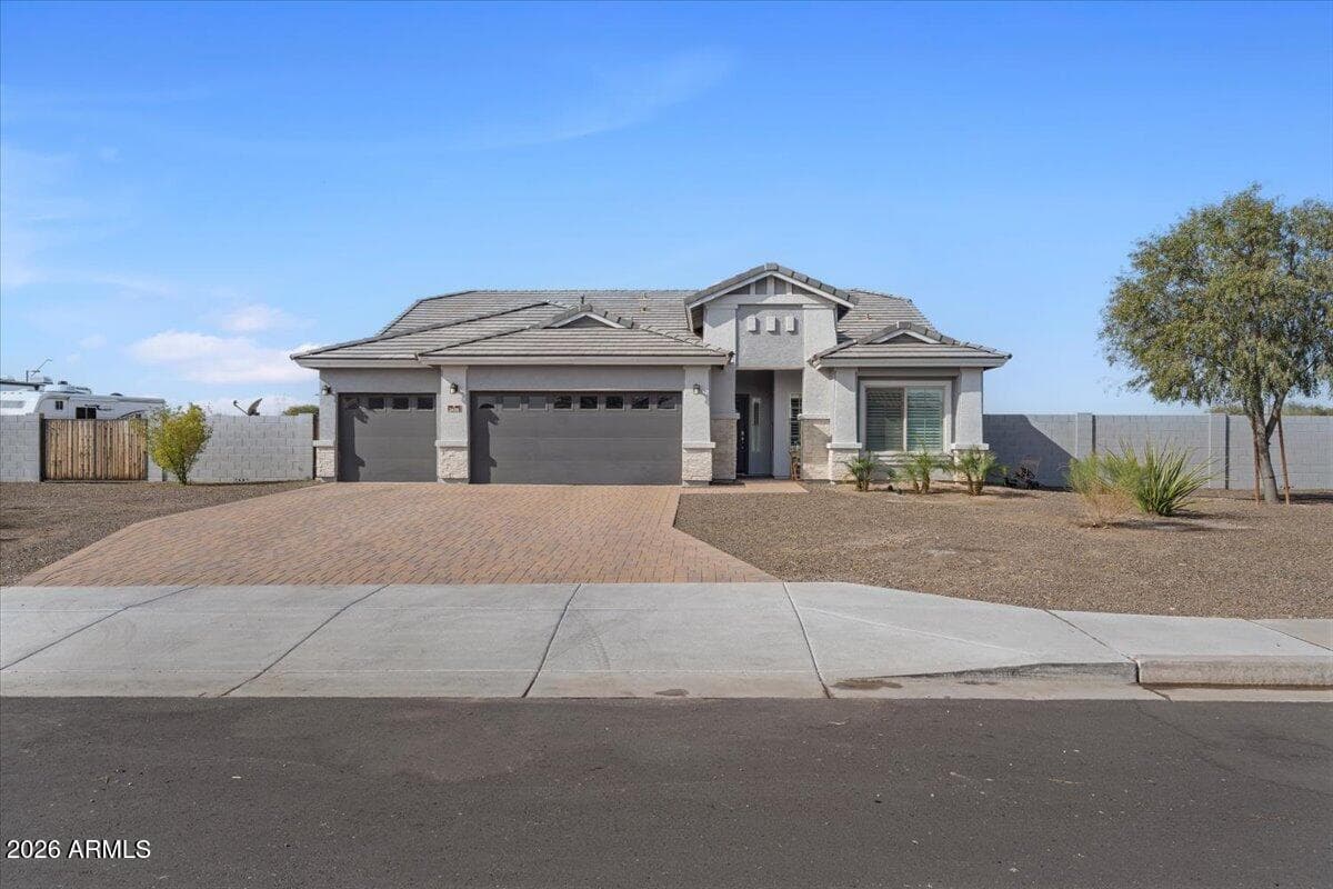2438 S 218Th Drive, Buckeye, AZ 85326 — photo 7 of 53