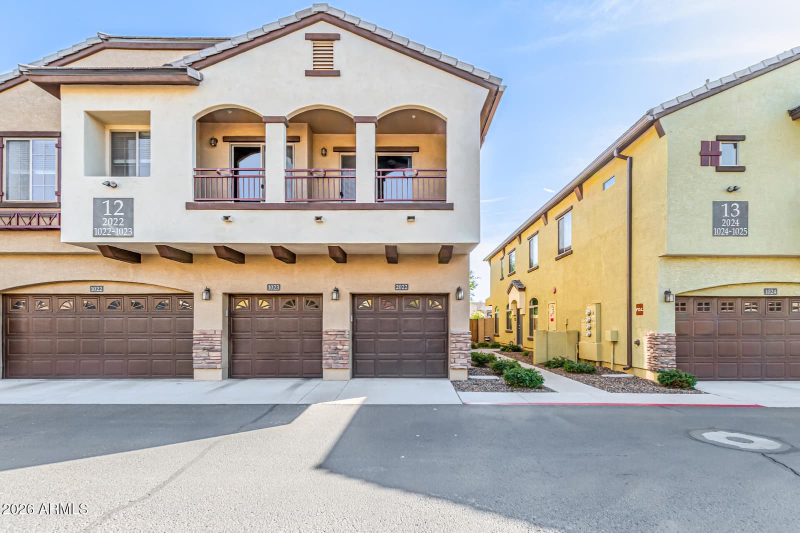 2725 E MINE CREEK Road 2022, Phoenix, AZ 85024 — photo 1 of 25