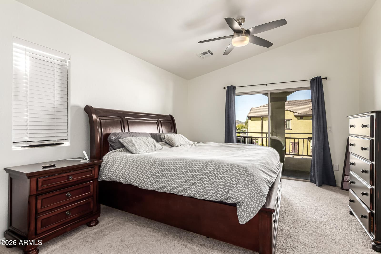 2725 E MINE CREEK Road 2022, Phoenix, AZ 85024 — photo 15 of 25
