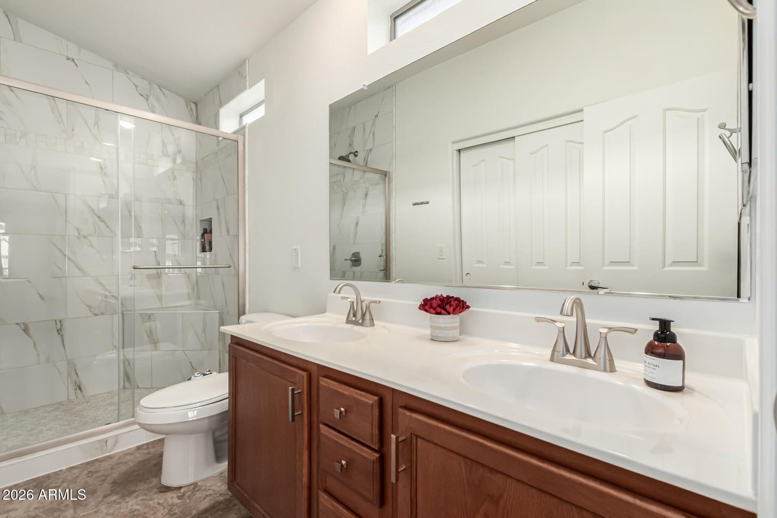 2725 E MINE CREEK Road 2022, Phoenix, AZ 85024 — photo 17 of 25