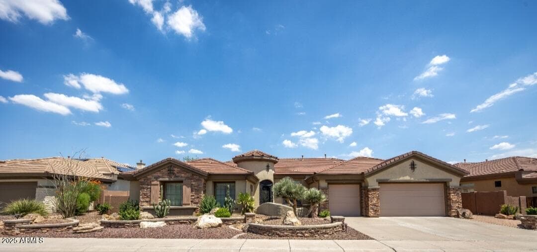 41607 N CLUB POINTE Drive, Phoenix, AZ 85086 — photo 1 of 28