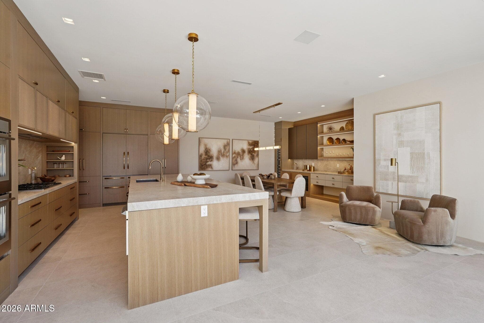 5761 N ECHO CANYON Circle, Phoenix, AZ 85018 — photo 15 of 100