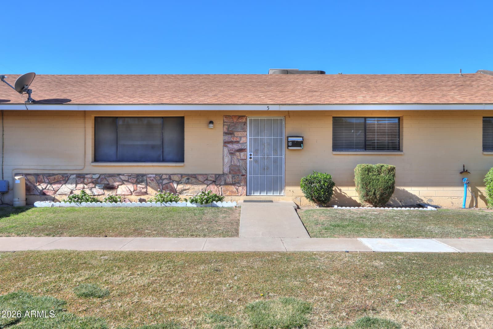711 E LAUREL Drive 5, Casa Grande, AZ 85122 — photo 5 of 43