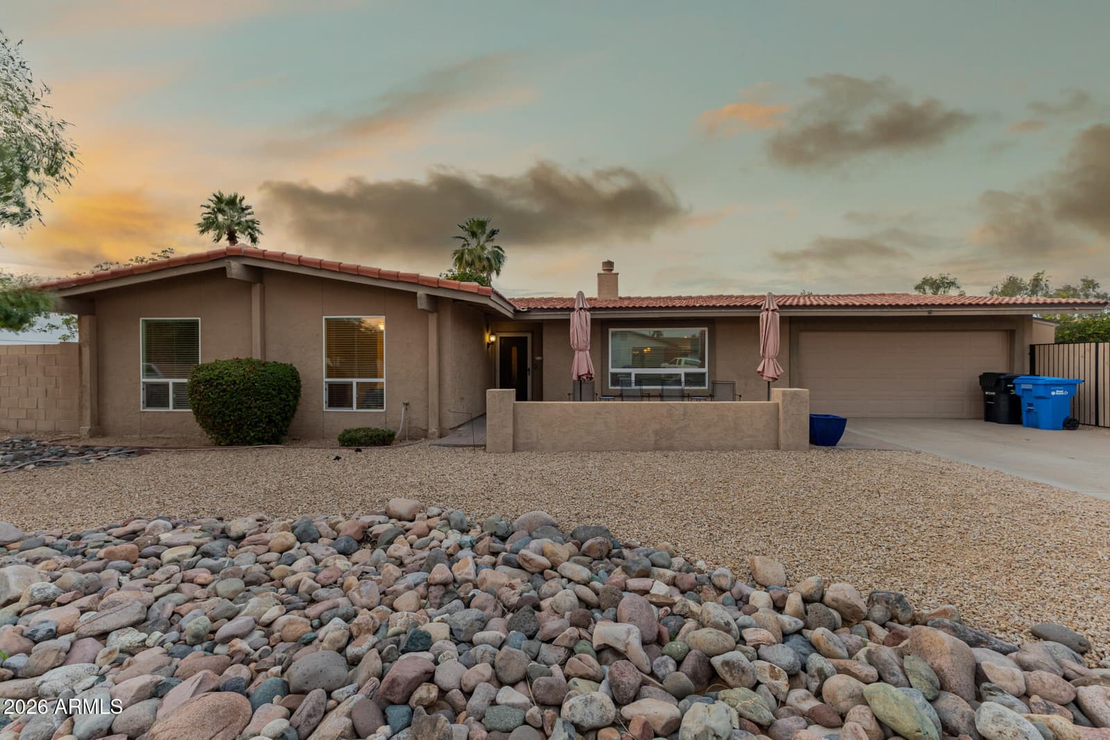 802 W CARIBBEAN Lane, Phoenix, AZ 85023 — photo 3 of 94