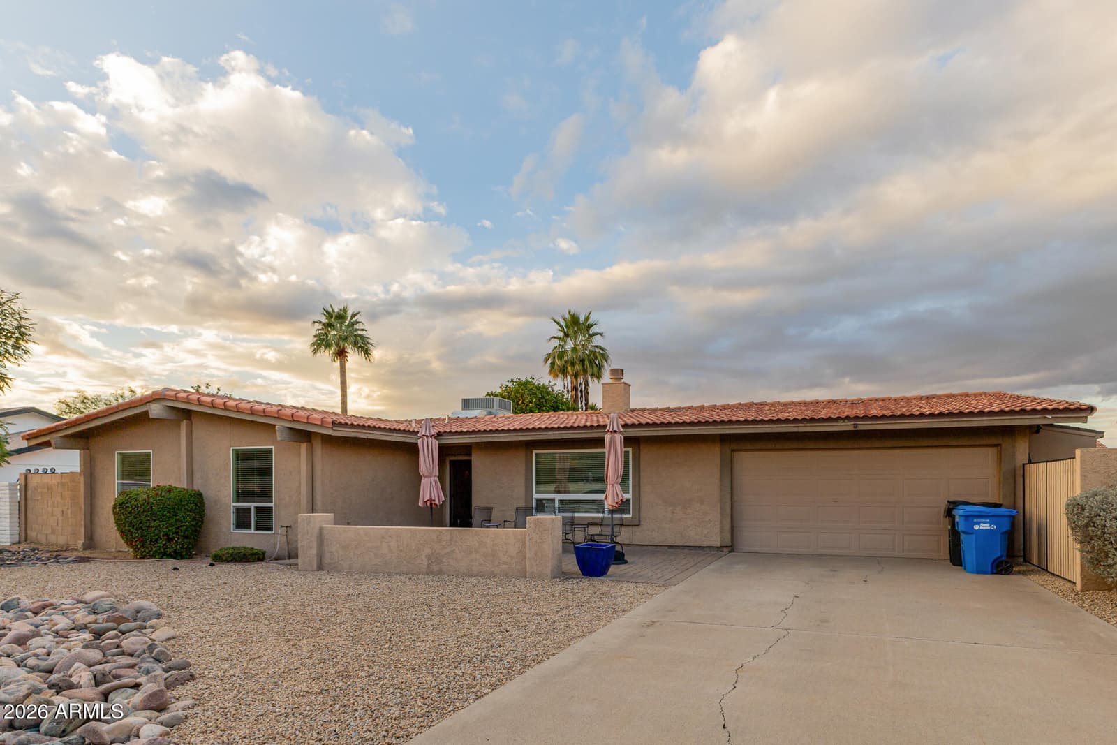 802 W CARIBBEAN Lane, Phoenix, AZ 85023 — photo 14 of 94