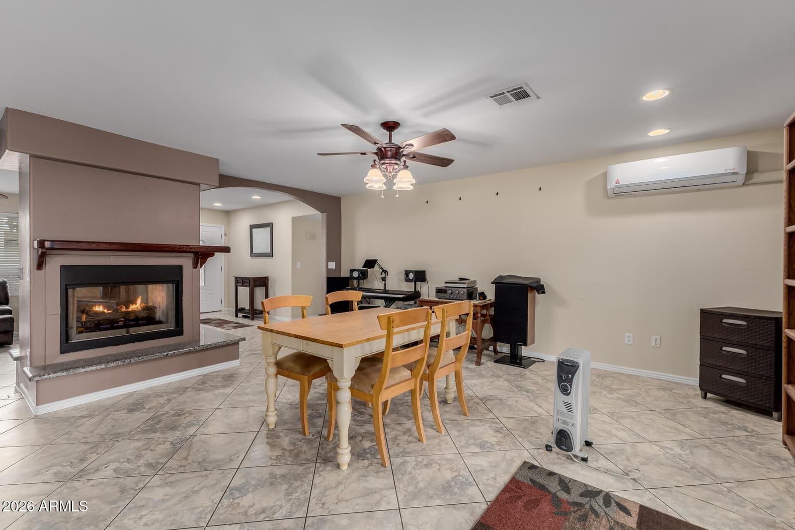 802 W CARIBBEAN Lane, Phoenix, AZ 85023 — photo 19 of 94