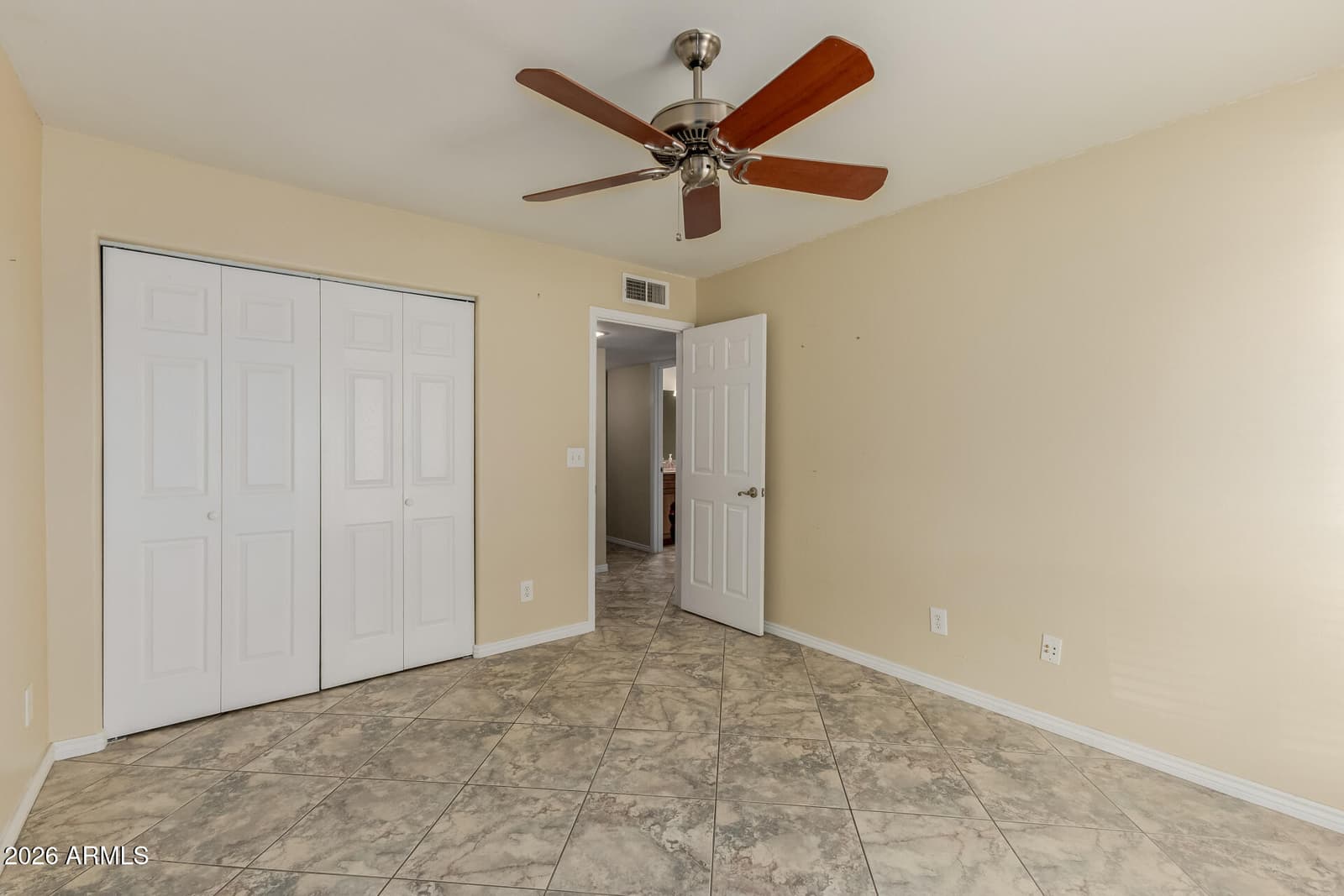 802 W CARIBBEAN Lane, Phoenix, AZ 85023 — photo 30 of 94