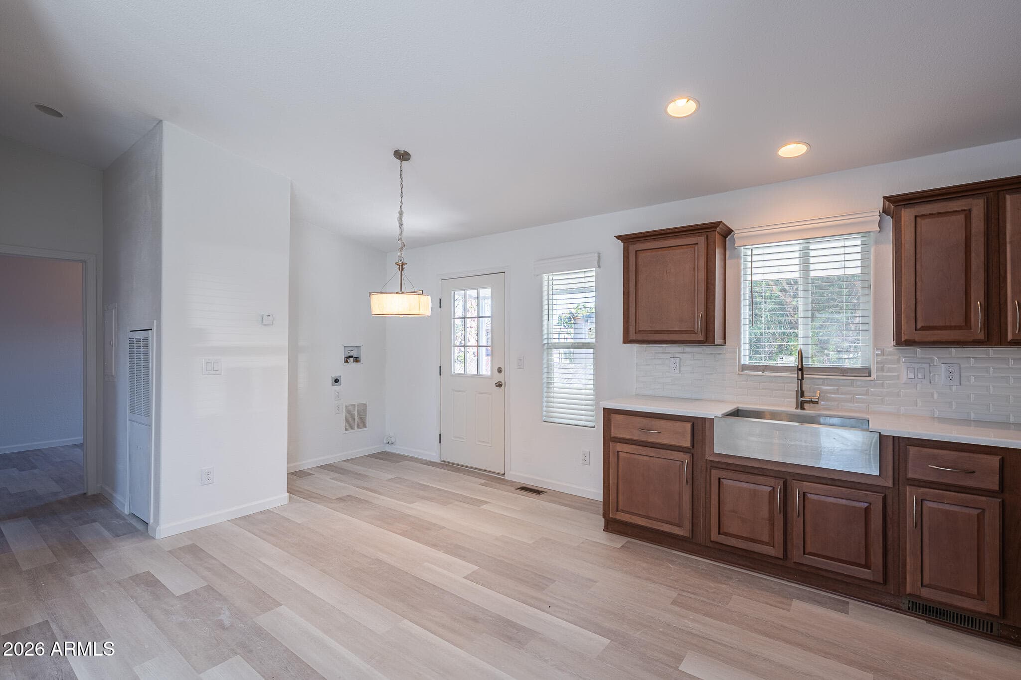 1250 E BELL Road 11, Phoenix, AZ 85022 — photo 9 of 27
