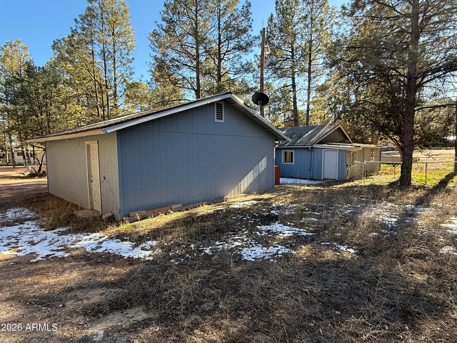 2058 PINEHAVEN Lane, Overgaard, AZ 85933 — photo 5 of 30
