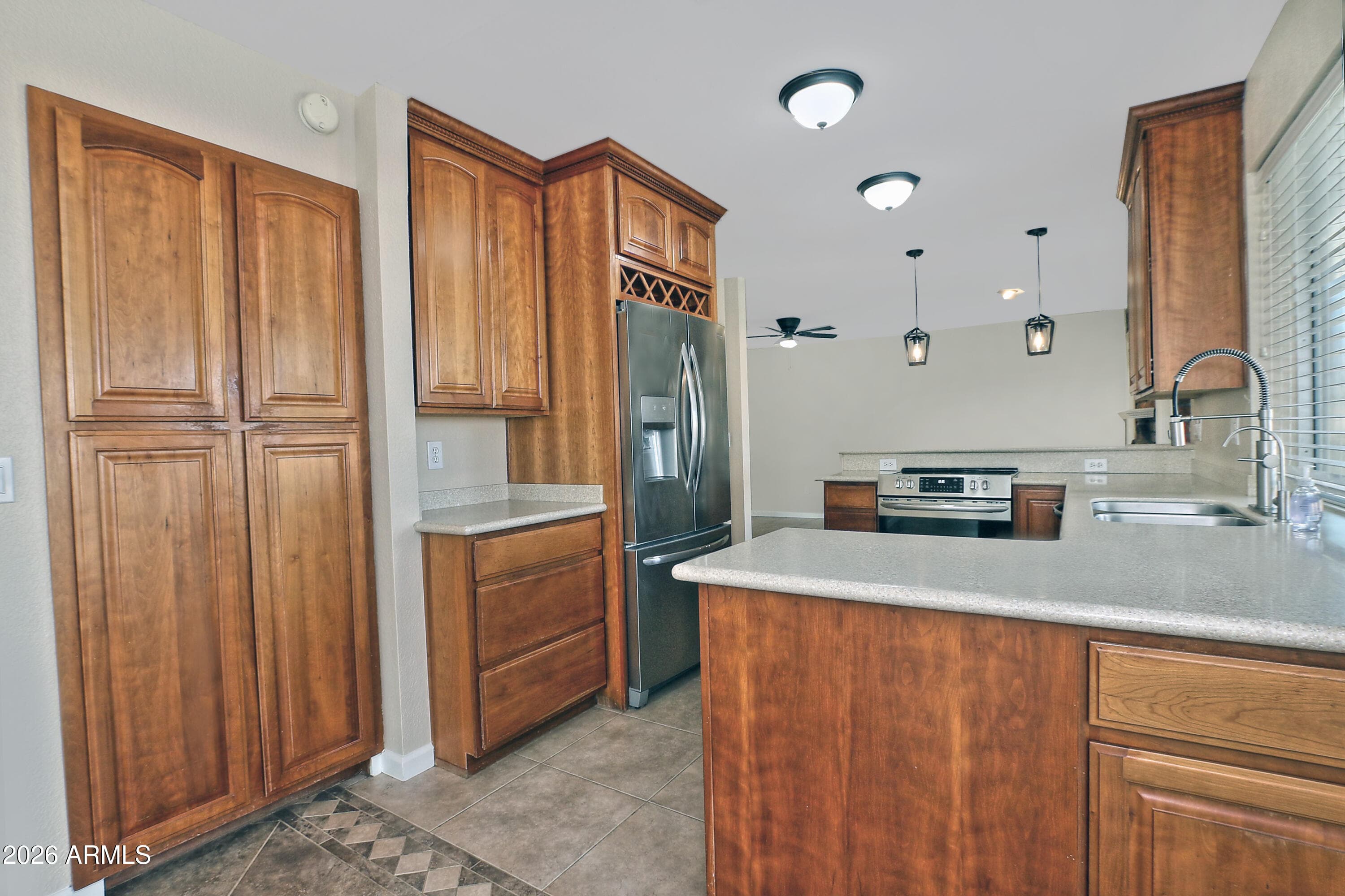 1938 E DIAMOND Drive, Tempe, AZ 85283 — photo 9 of 31