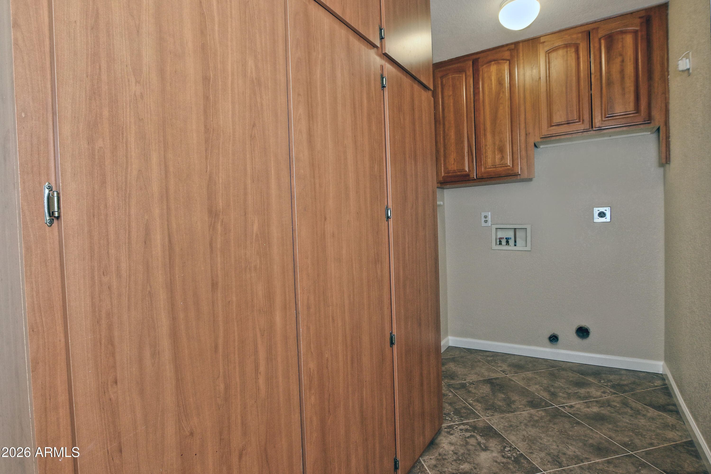 1938 E DIAMOND Drive, Tempe, AZ 85283 — photo 11 of 31