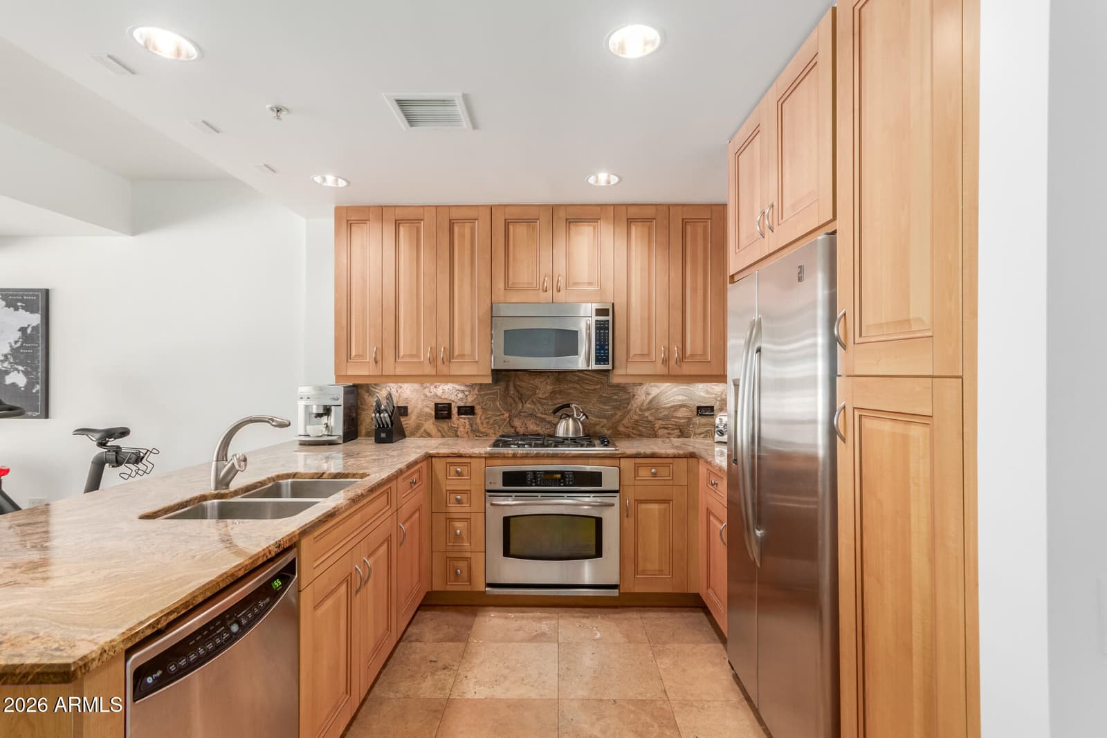 7161 E RANCHO VISTA Drive 2015, Scottsdale, AZ 85251 — photo 10 of 38
