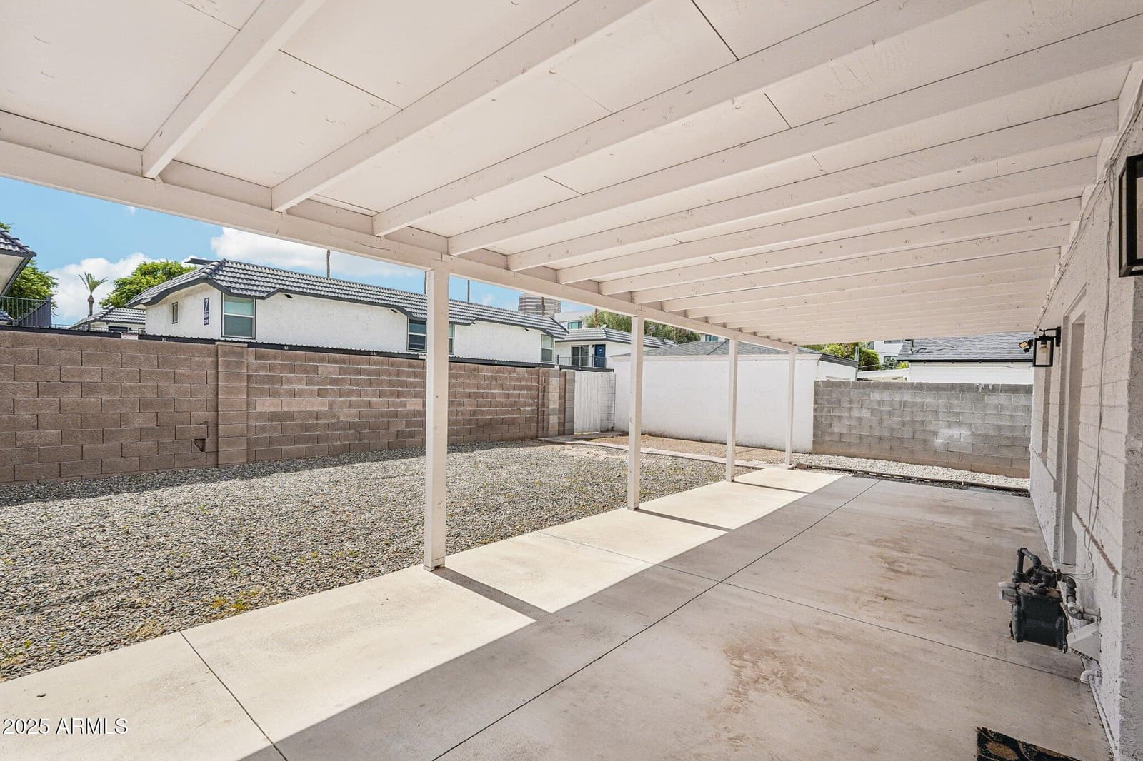 511 E CHEERY LYNN Road, Phoenix, AZ 85012 — photo 24 of 33