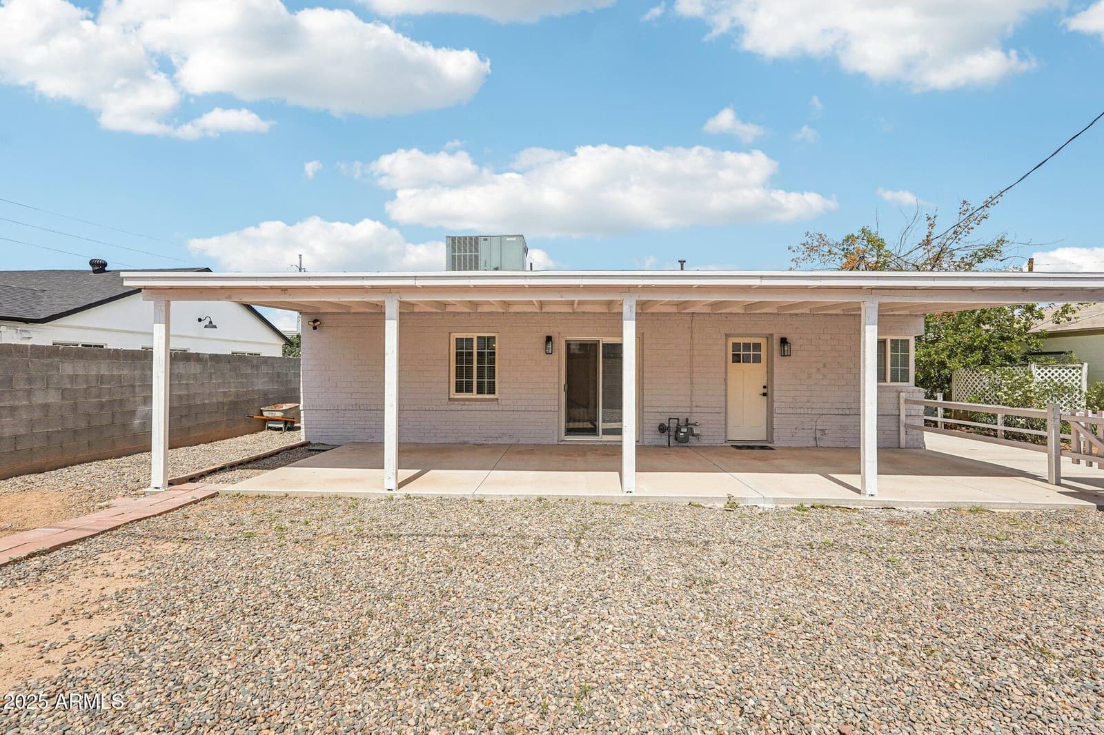 511 E CHEERY LYNN Road, Phoenix, AZ 85012 — photo 26 of 33