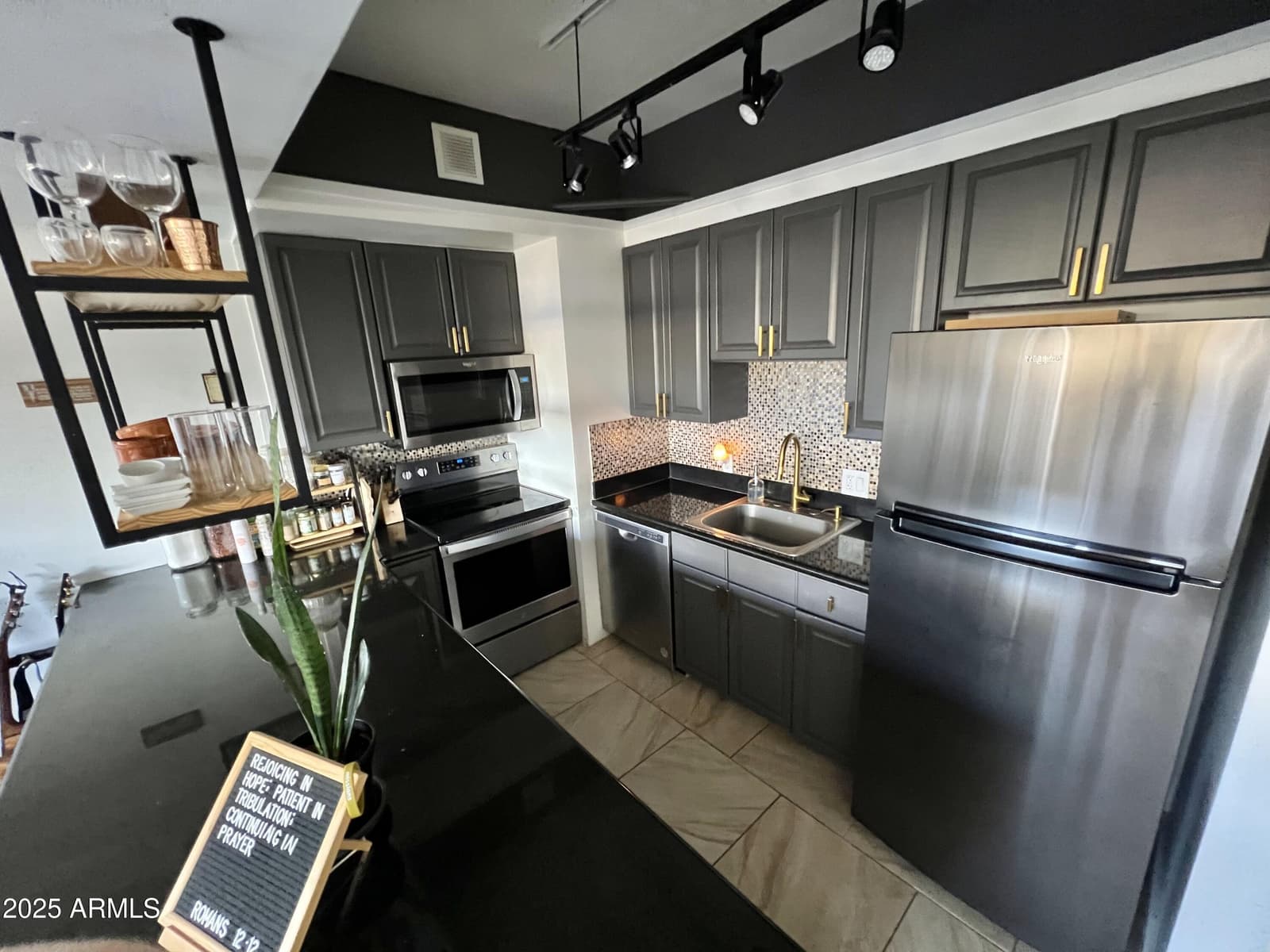 4750 N CENTRAL Avenue 1N, Phoenix, AZ 85012 — photo 3 of 47