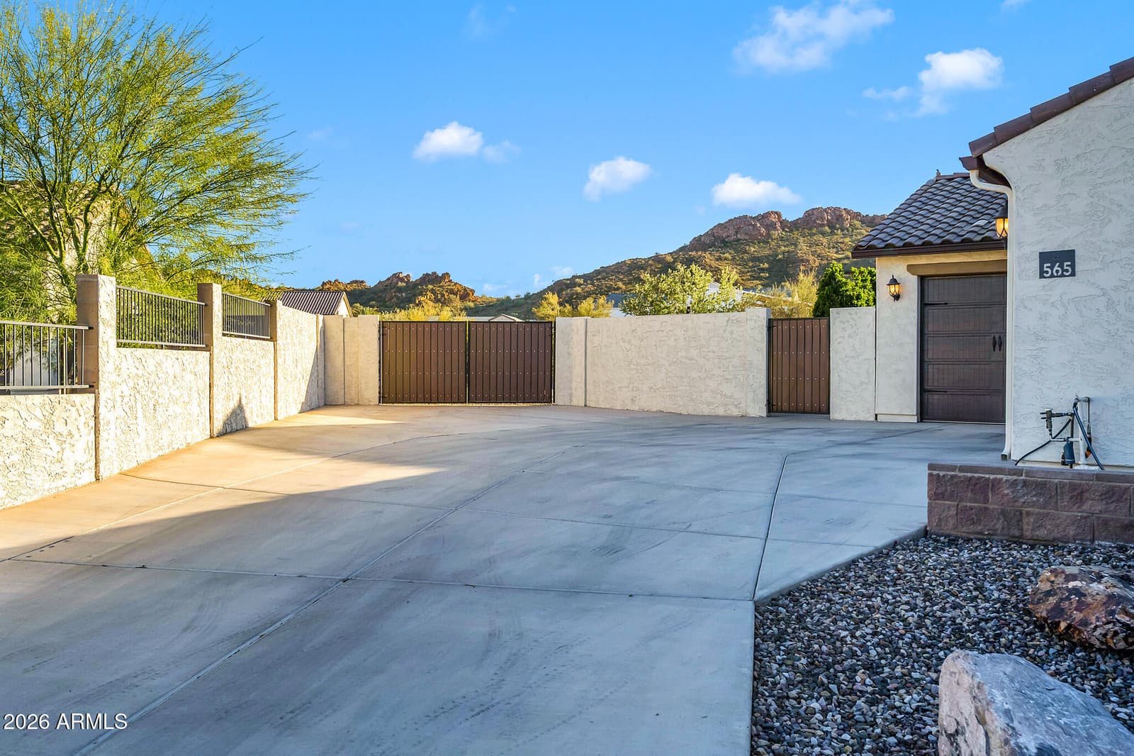 565 W PERKINS Street, San Tan Valley, AZ 85143 — photo 9 of 102