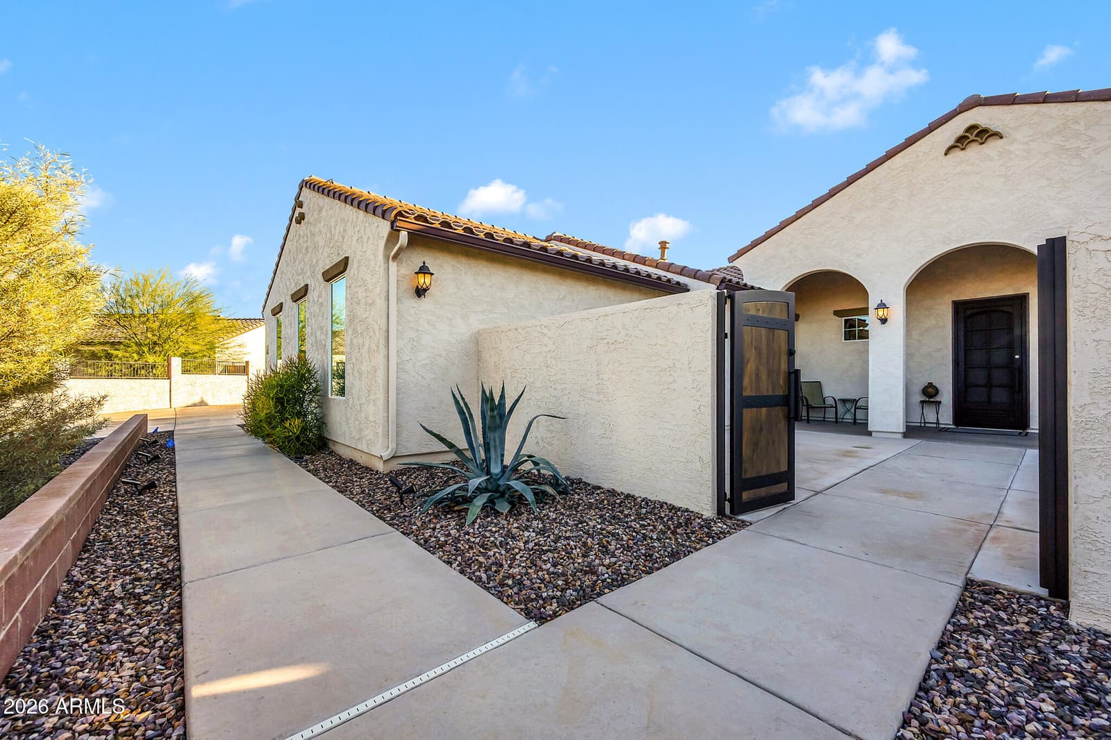 565 W PERKINS Street, San Tan Valley, AZ 85143 — photo 12 of 102