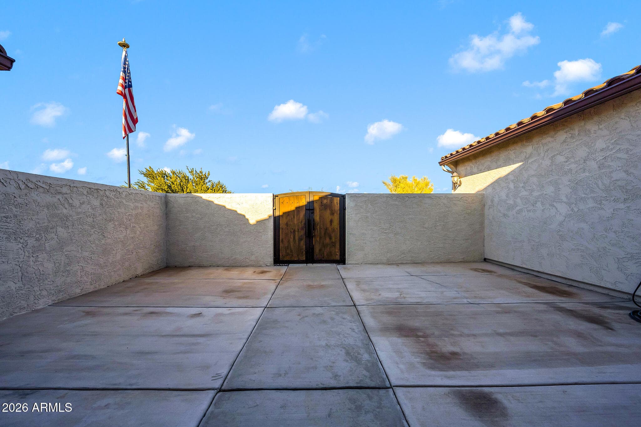 565 W PERKINS Street, San Tan Valley, AZ 85143 — photo 15 of 102