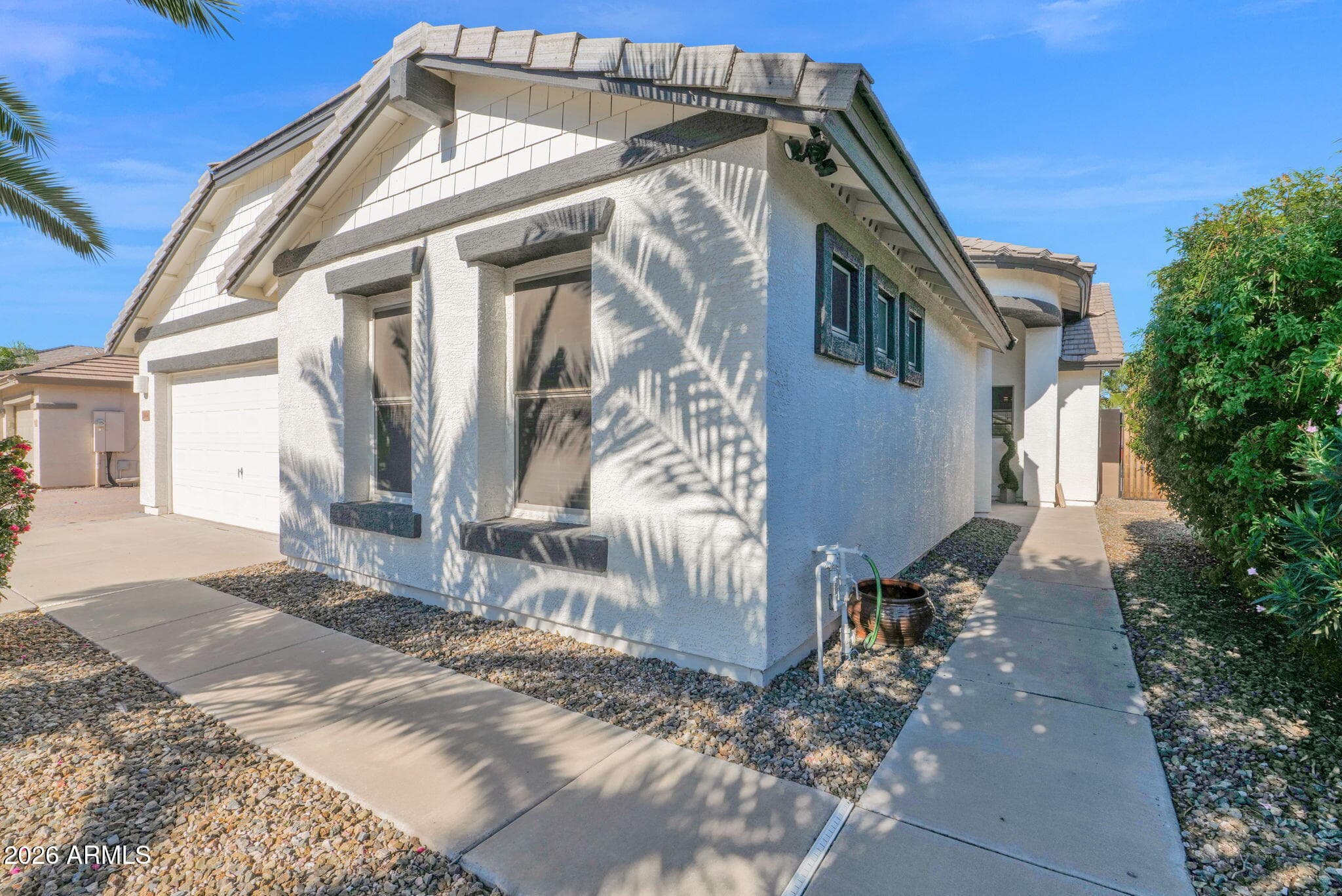 2004 W HALF MOON Circle, San Tan Valley, AZ 85144 — photo 4 of 38