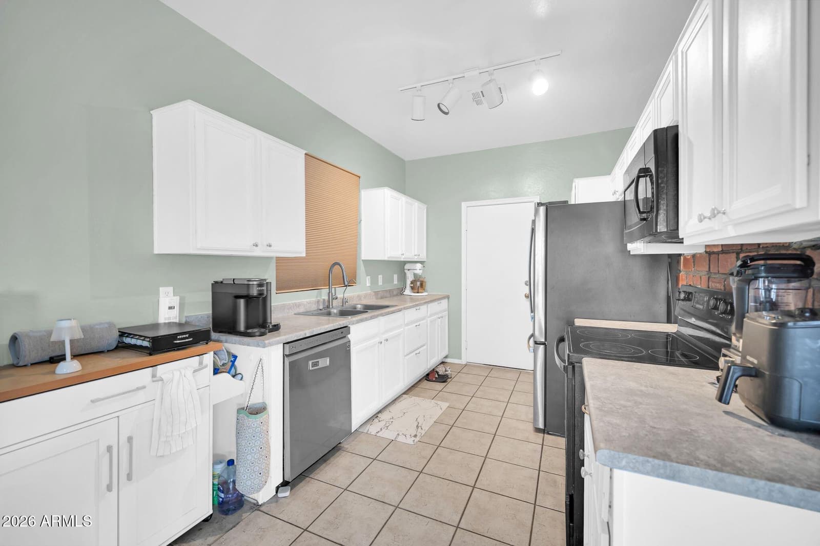 12022 W BELMONT Drive, Avondale, AZ 85323 — photo 10 of 27