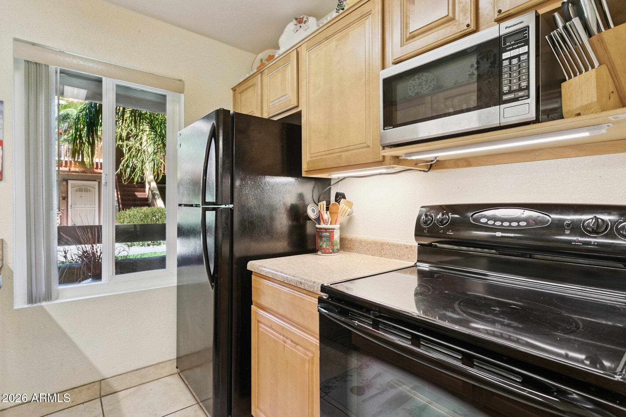14203 N 19TH Avenue 1018, Phoenix, AZ 85023 — photo 7 of 19