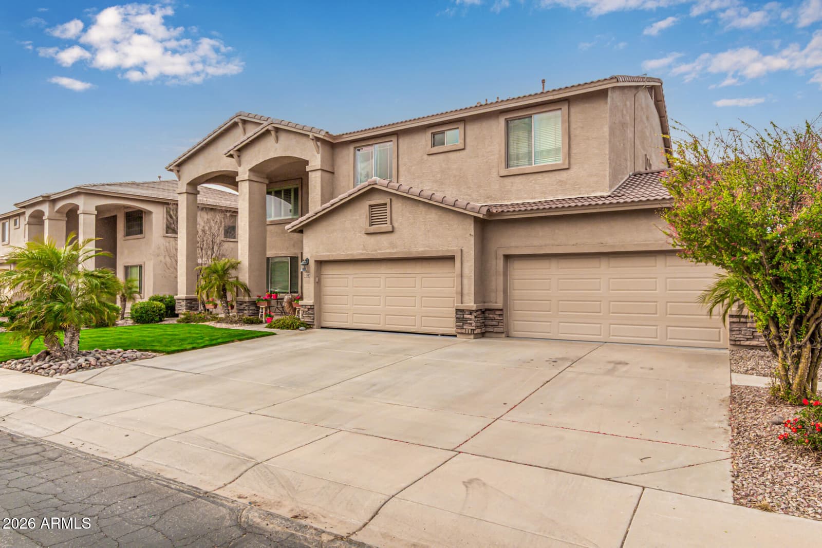 43402 W DESERT FAIRWAYS Drive, Maricopa, AZ 85138 — photo 3 of 41