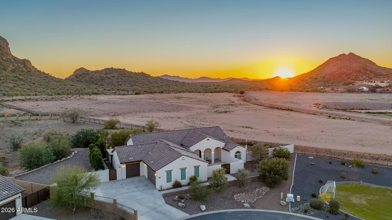 565 W PERKINS Street, San Tan Valley, AZ 85143 — photo 5 of 102