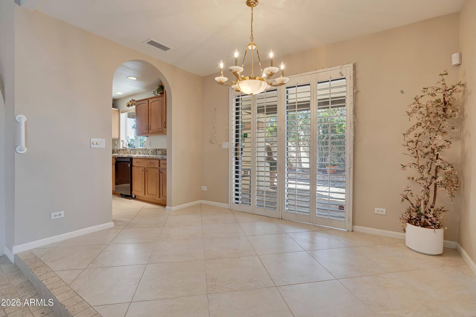 4610 E MONTE Way, Phoenix, AZ 85044 — photo 12 of 44
