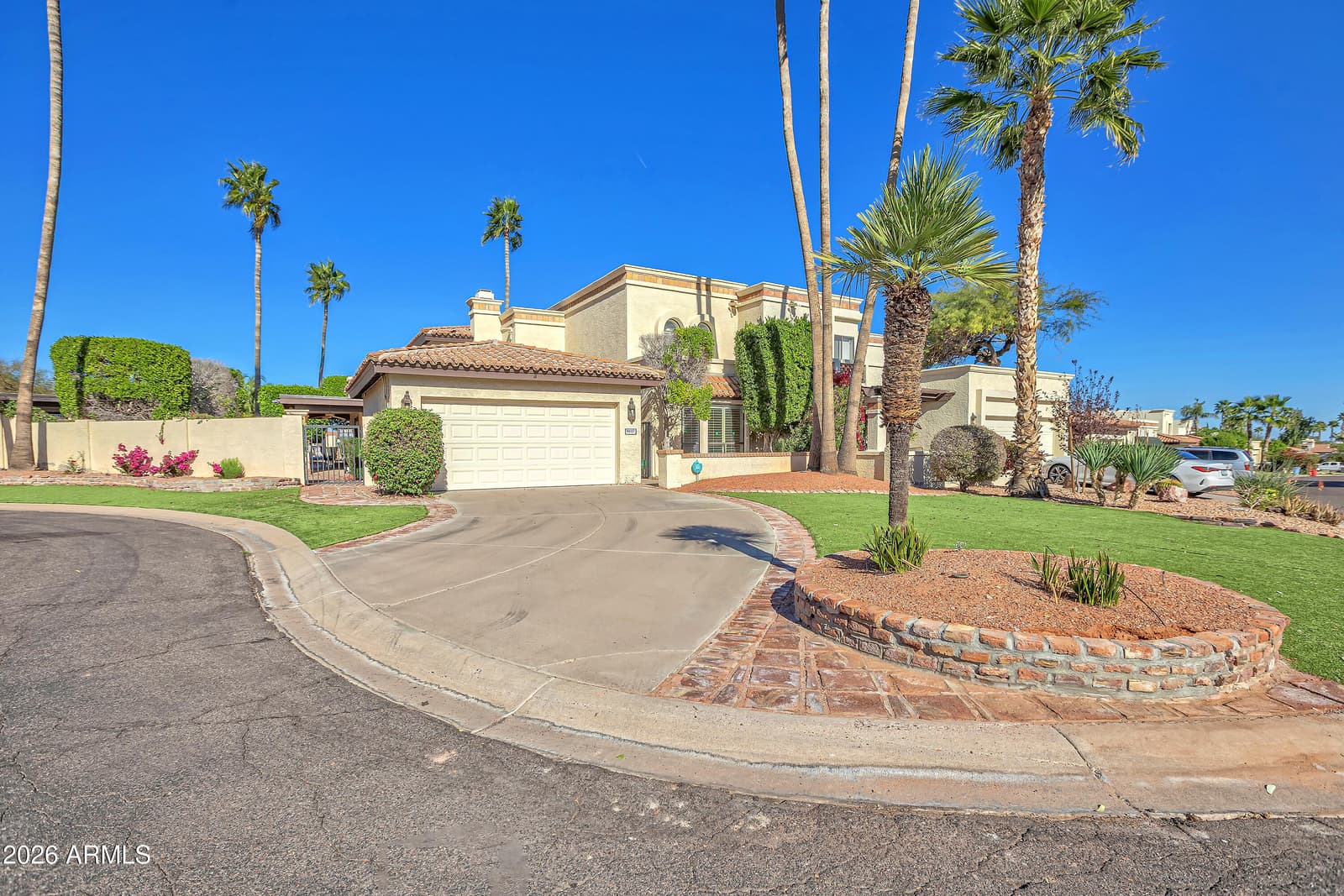 4610 E MONTE Way, Phoenix, AZ 85044 — photo 2 of 44