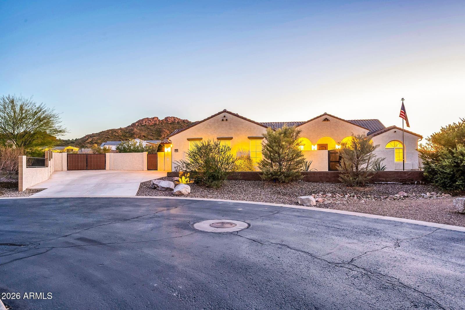 565 W PERKINS Street, San Tan Valley, AZ 85143 — photo 4 of 102